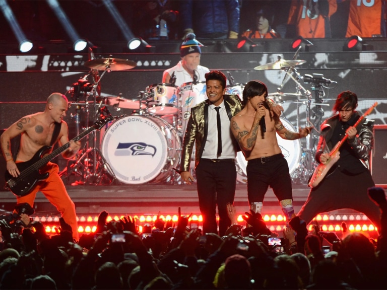 10 Best Super Bowl Halftime Shows of All Time, Ranked | Man of Many