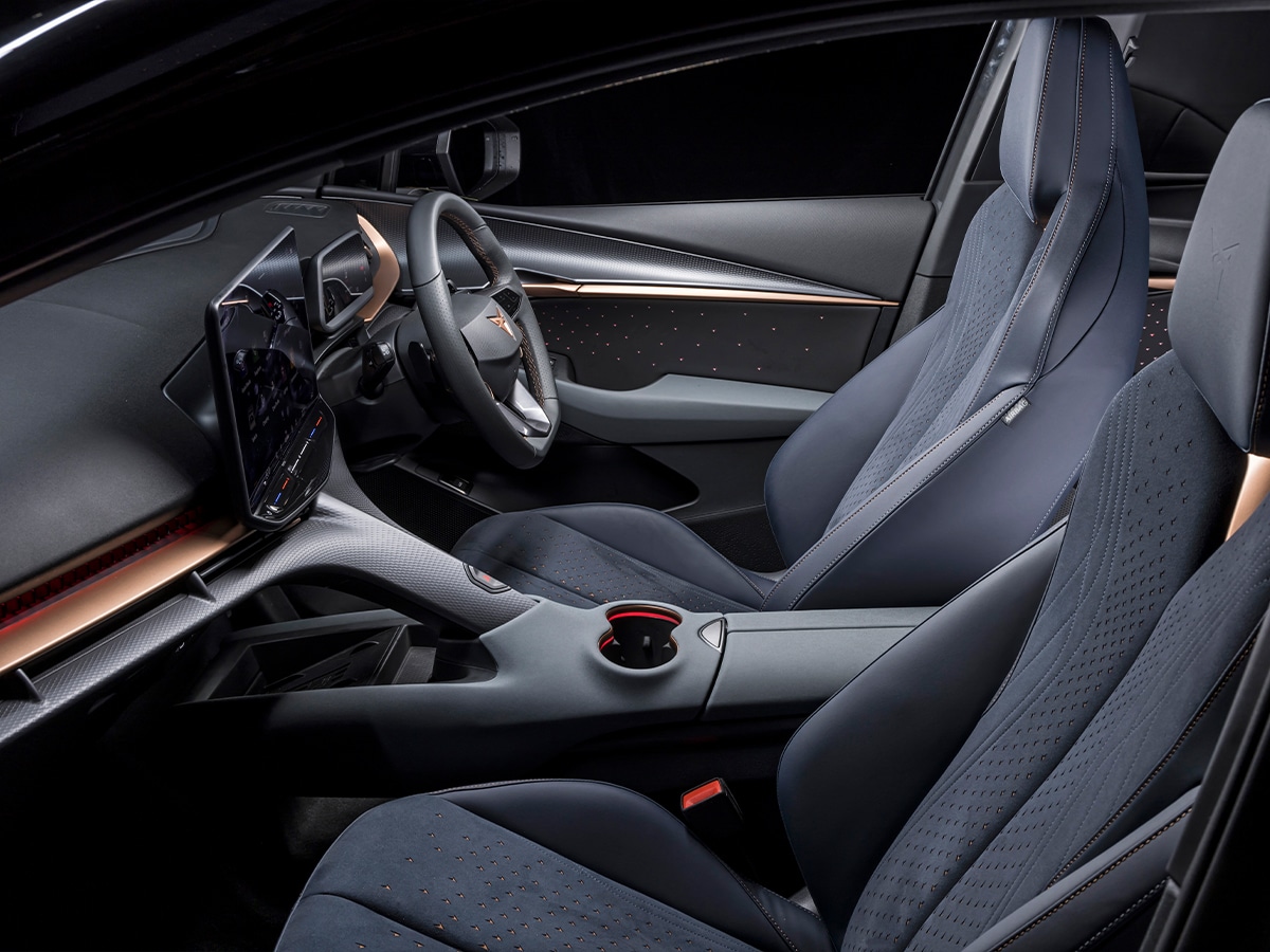Cupra tavascan 4