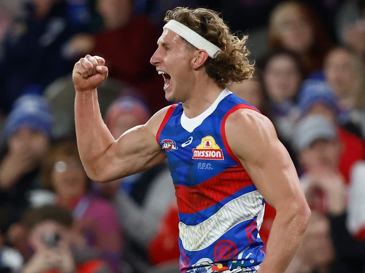 Highest paid afl players for 2025 aaron naughton western bulldogs