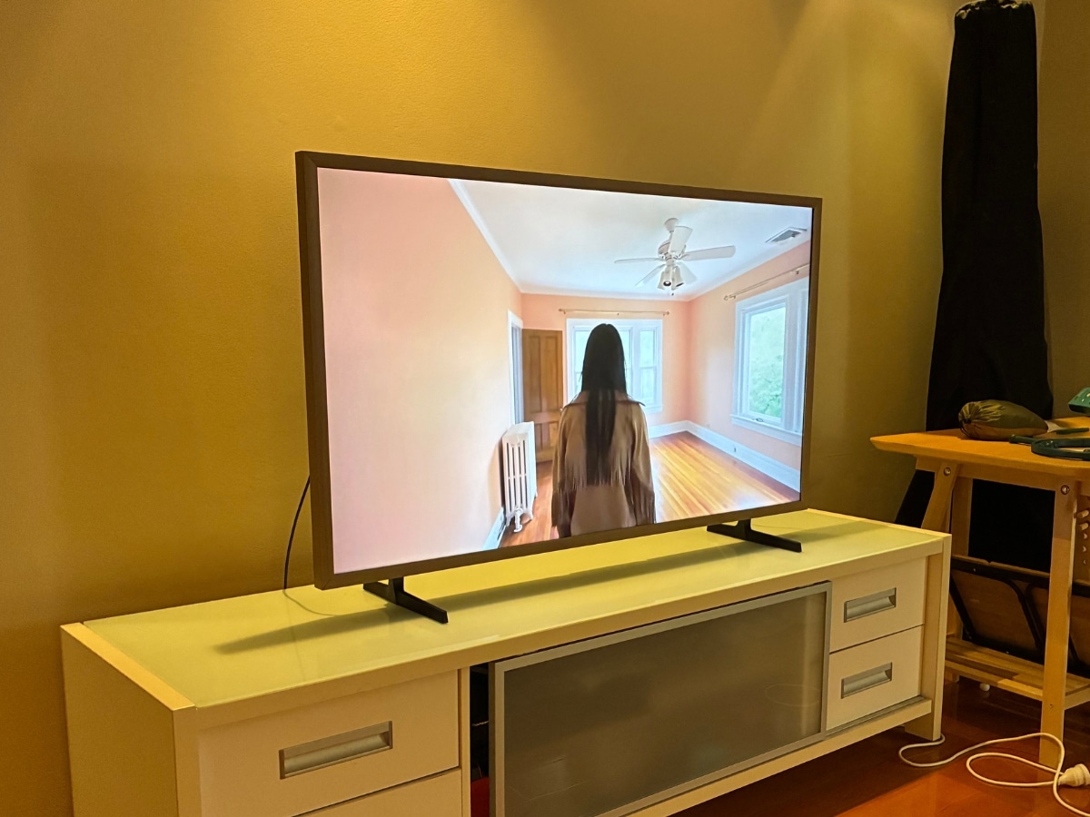 Hisense Canvas TV | Image: Dean Blake/Man of Many