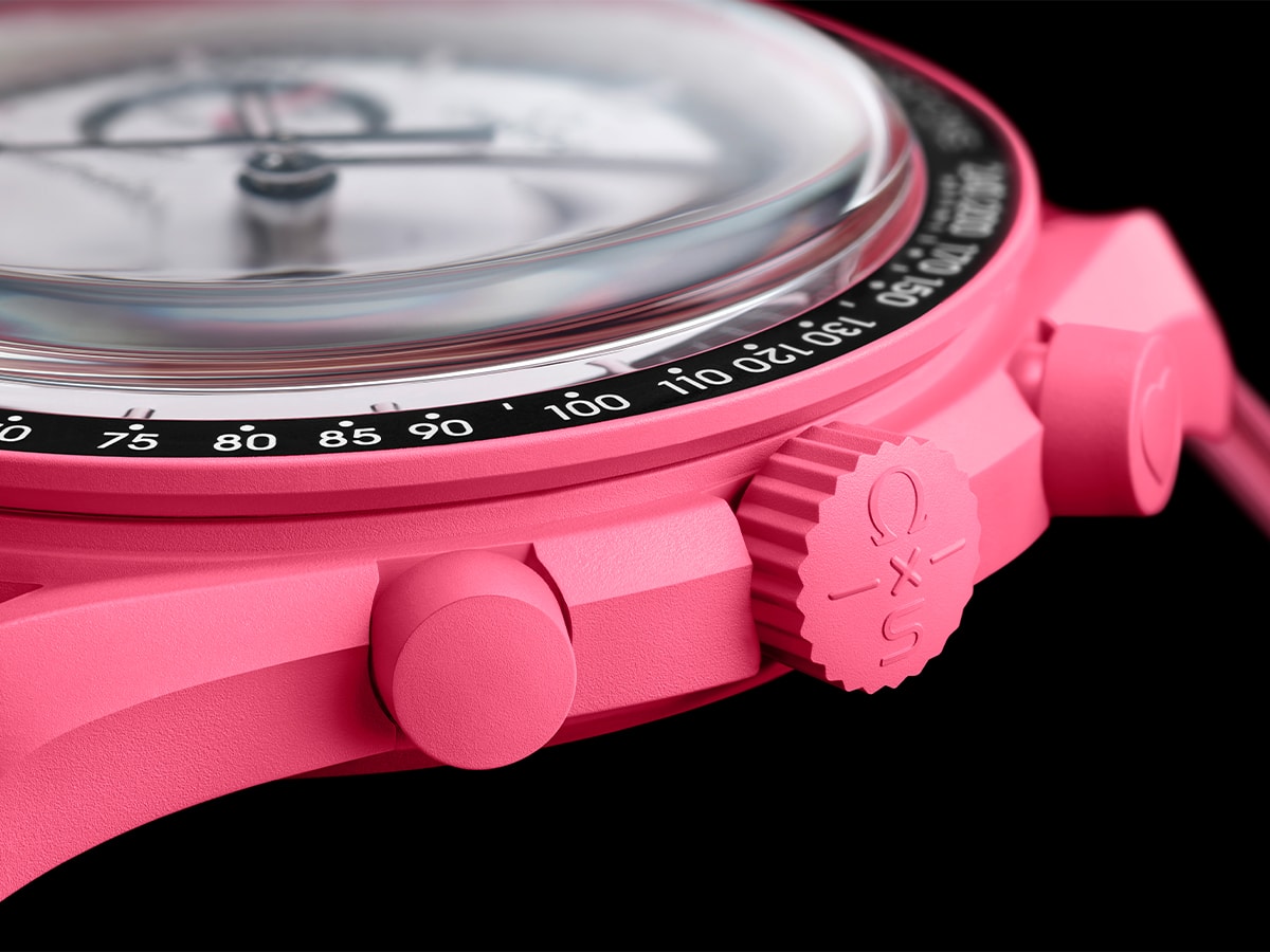 Mission to the pink moonphase crown details