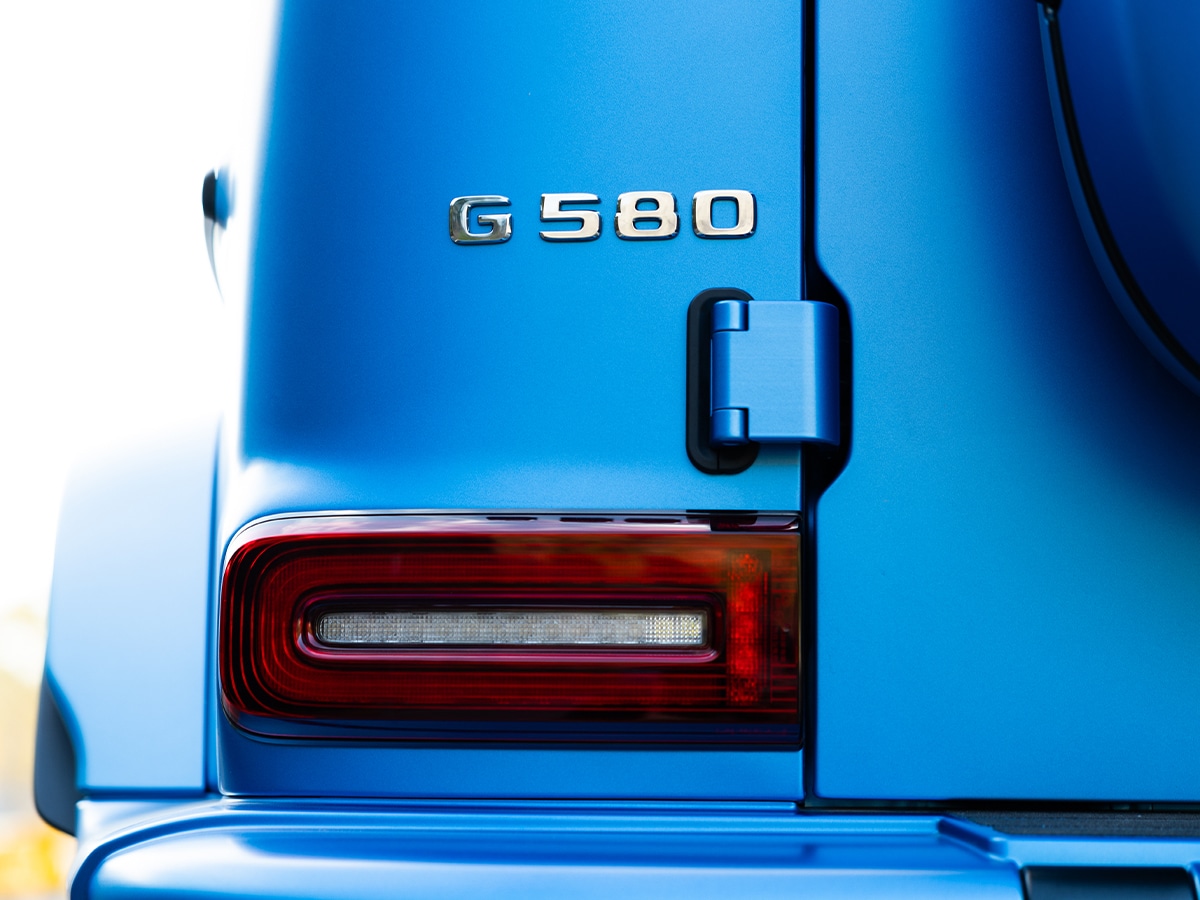 Mercedes benz g 580 with eq technology rear tail light