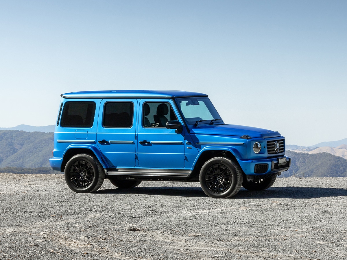 Mercedes benz g 580 with eq technology side on
