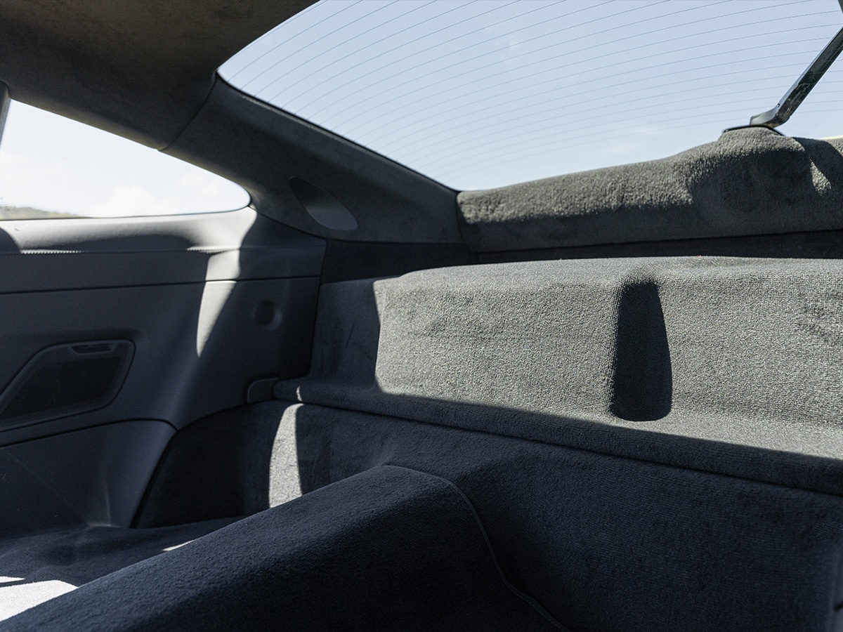 Porsche 911 carrera 4 gts rear seat delete