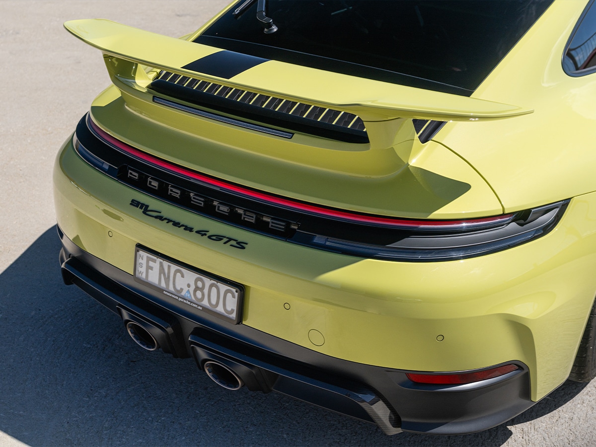 Porsche 911 carrera 4 gts rear spoiler