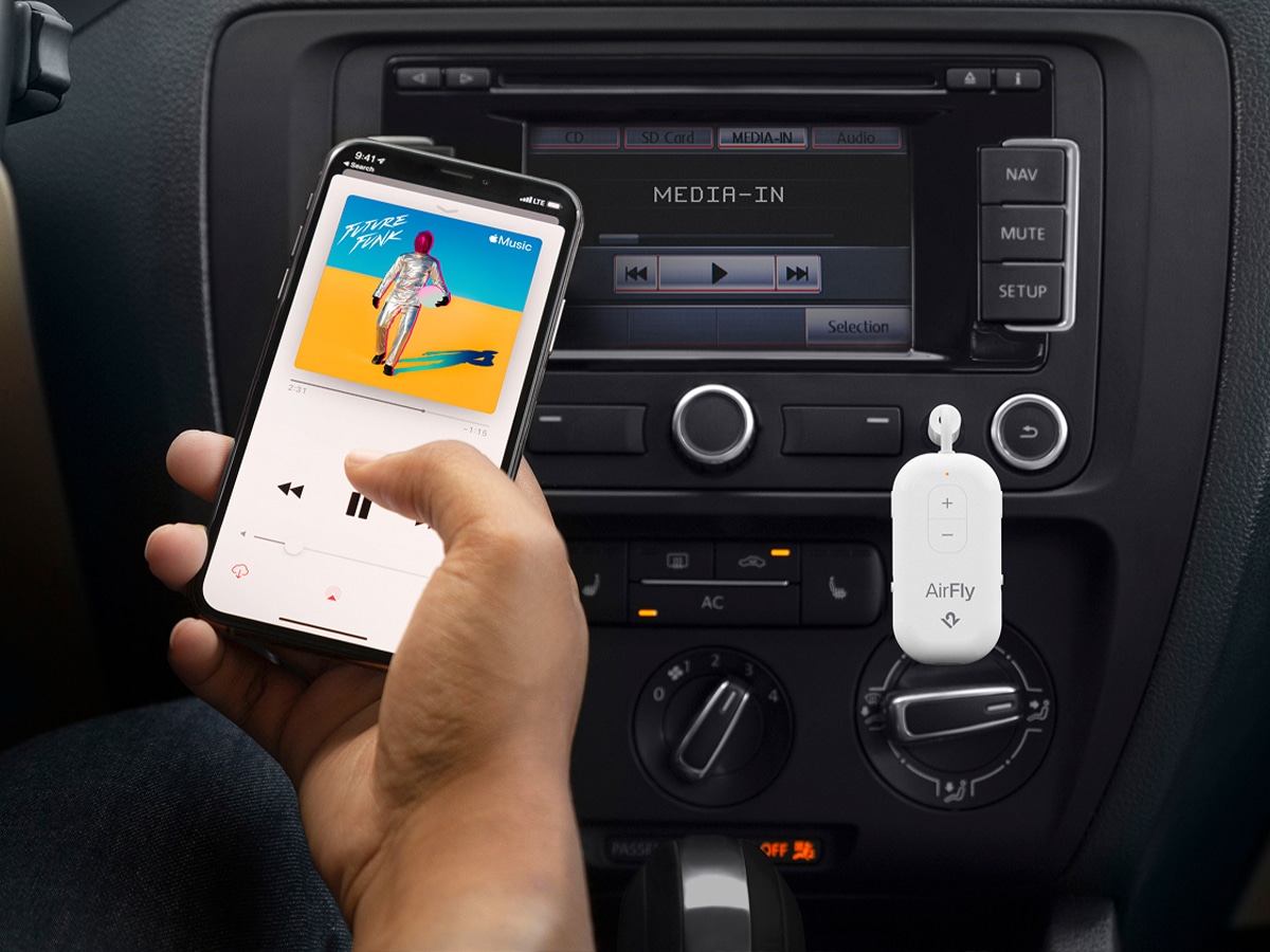Twelvesouth airfly pro 2 plugged into car