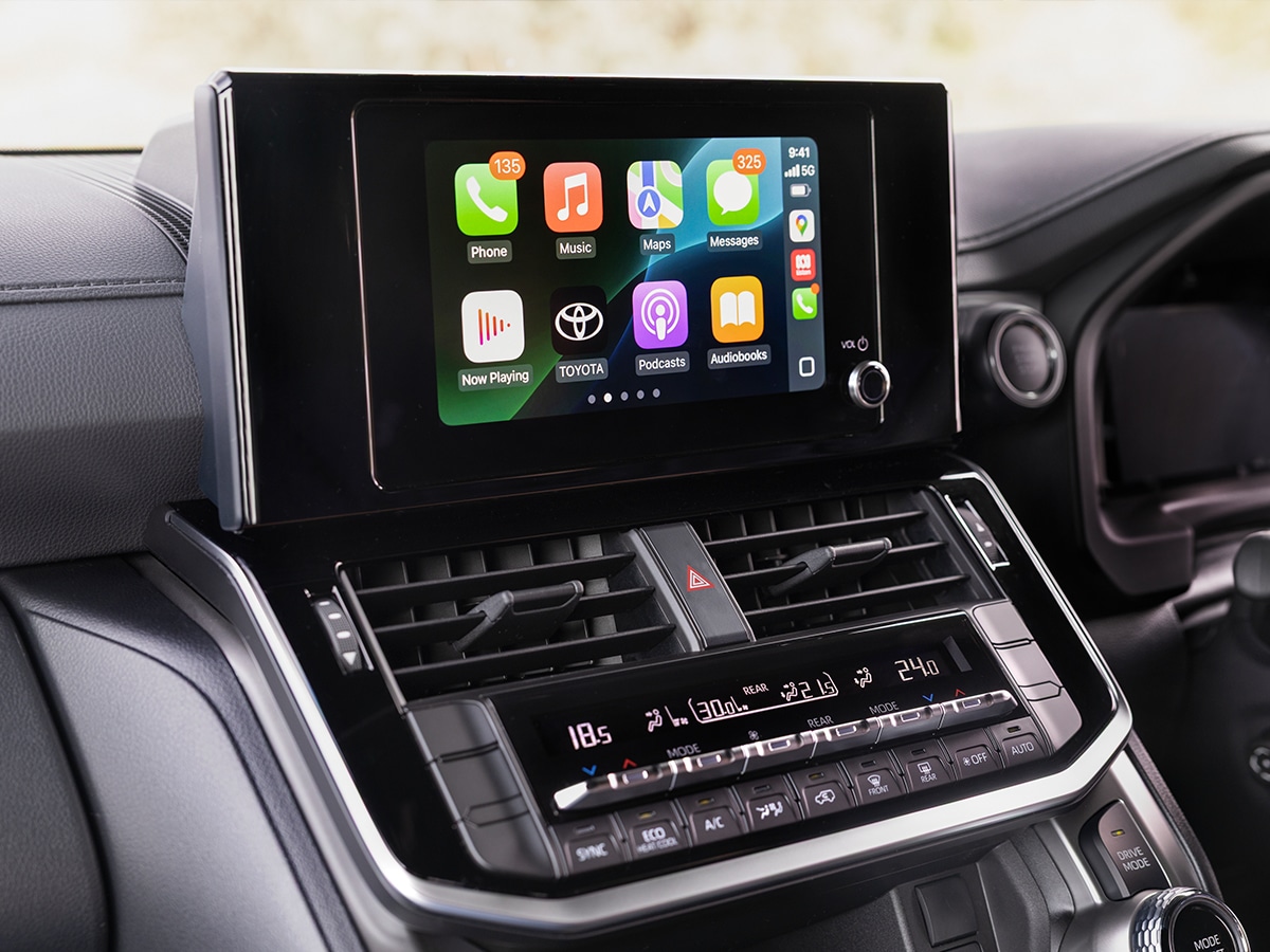 2025 toyota landcruiser 300 series gx infotainment screen