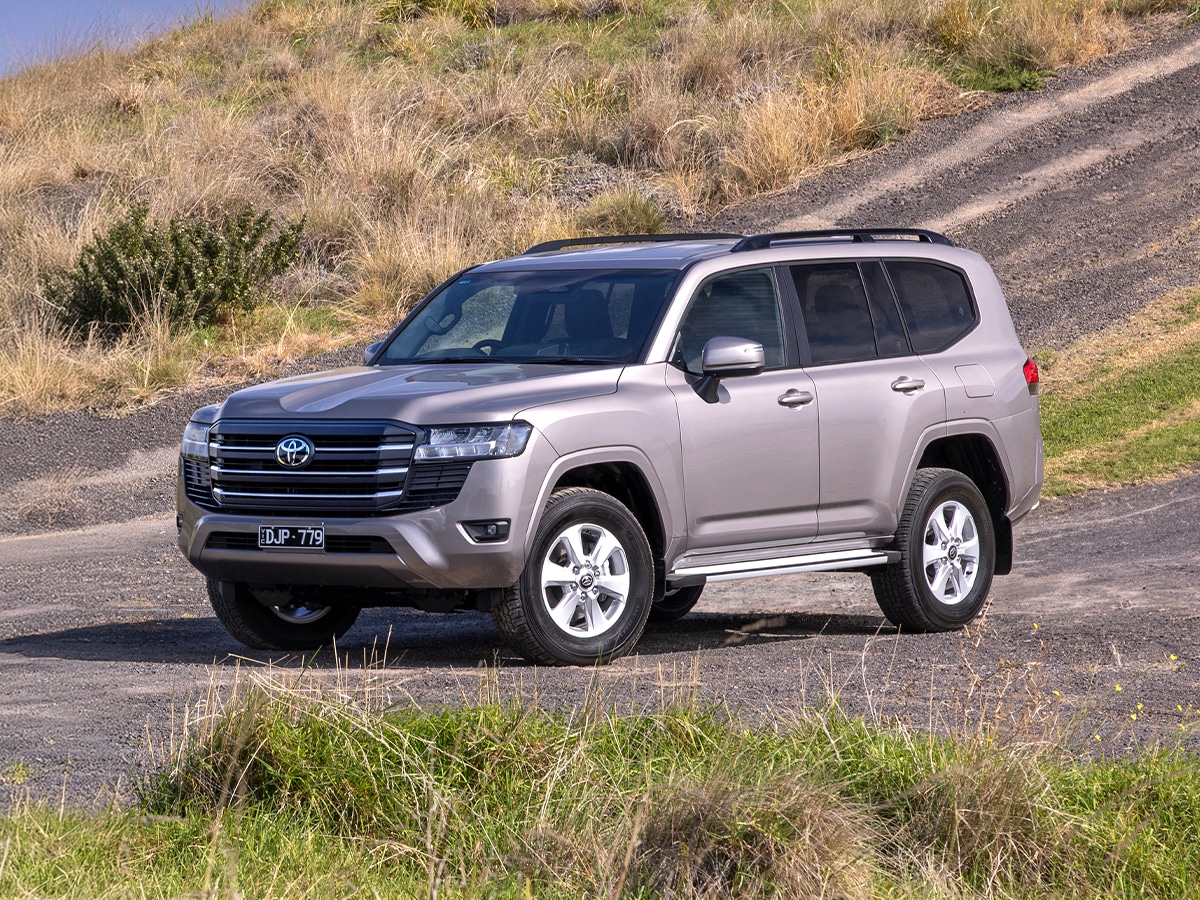 2025 toyota landcruiser 300 series gx