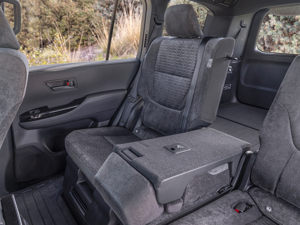 2025 toyota landcruiser 300 series upgraded gx rear seats