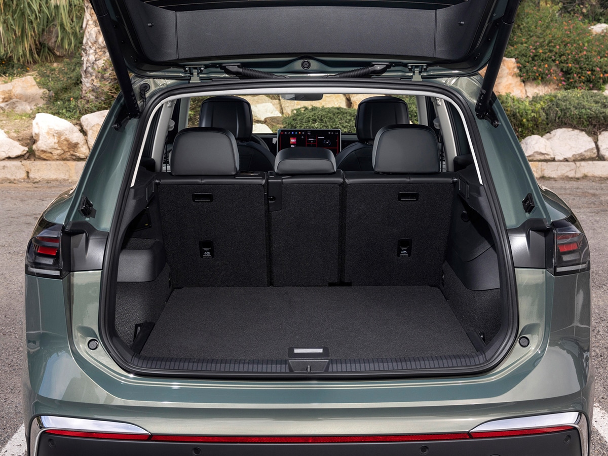 2025 vw tiguan boot space