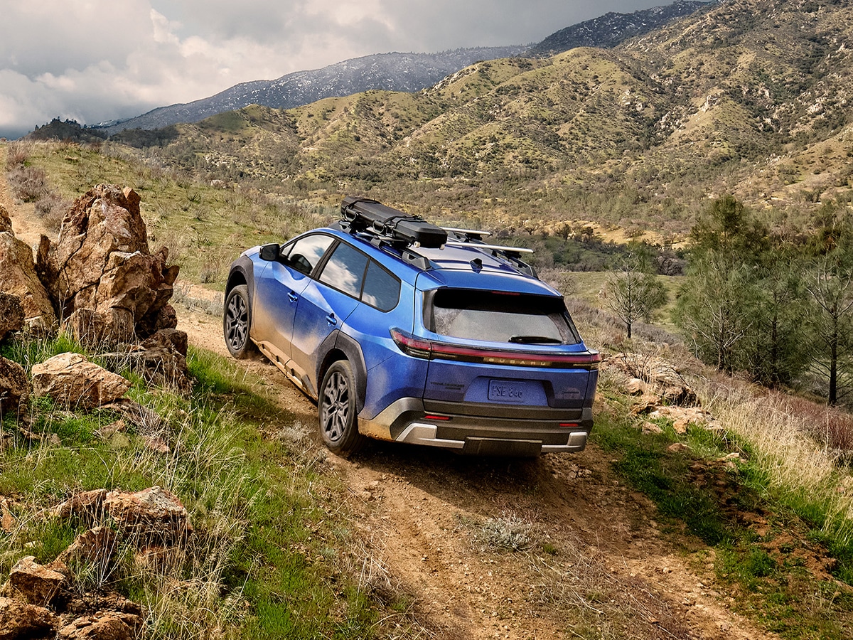 2026 subaru trailseeker rear end offroad
