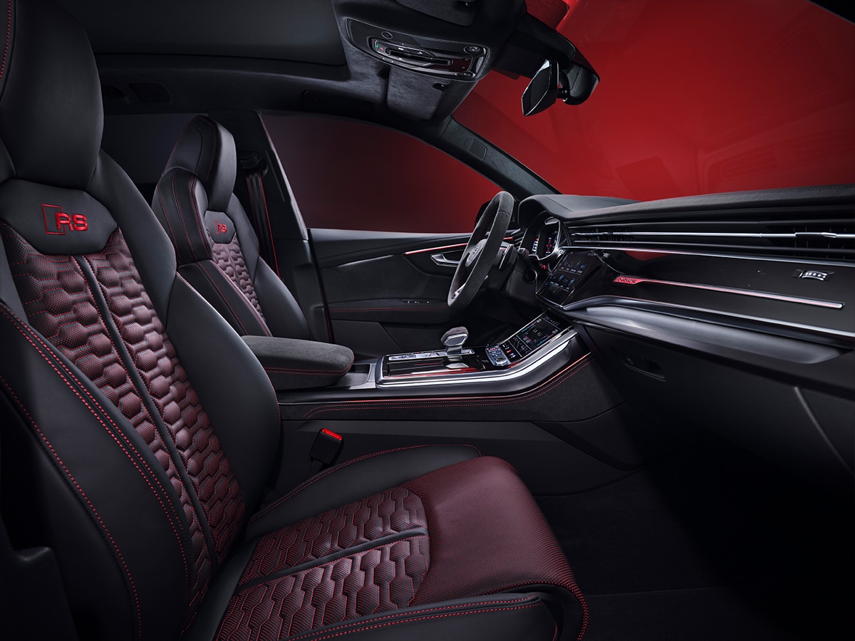 Audi rs q8 performance interior 4