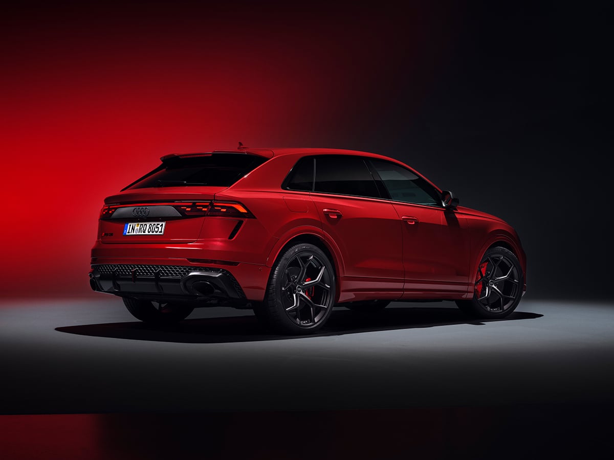 Audi rs q8 performance rear three quarter