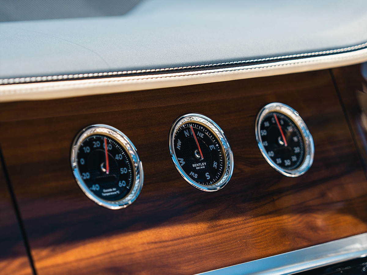 Bentley continental gtc azure badge