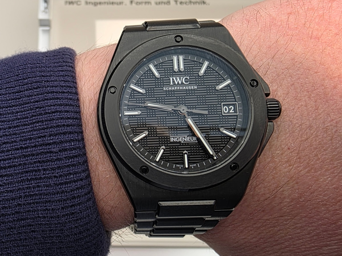 Ingenieur automatic 42 in black ceramic