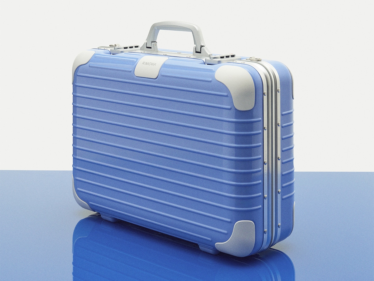 Rimowa holidays case in blue