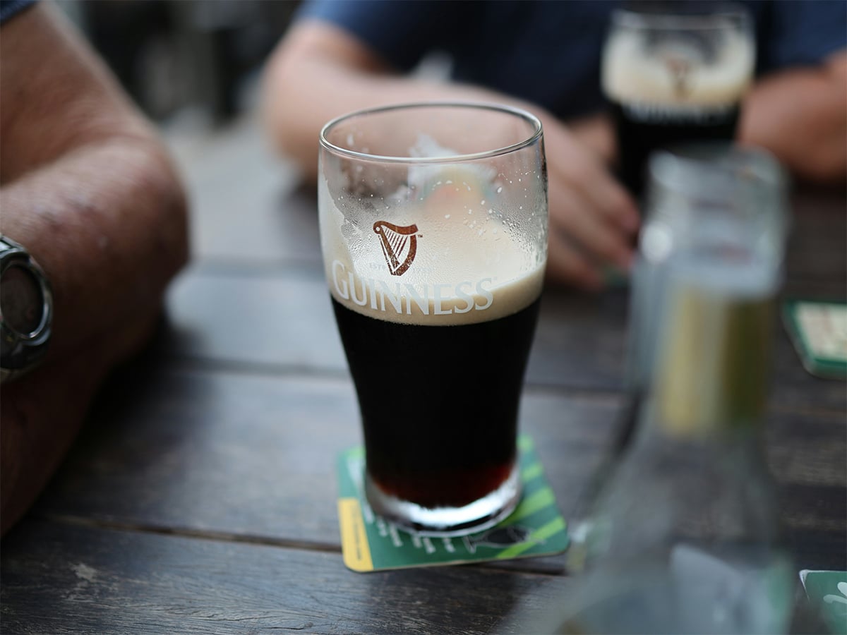 Splitting the G has become a popular pastime in pubs around the world | Image: Rob Nohava
