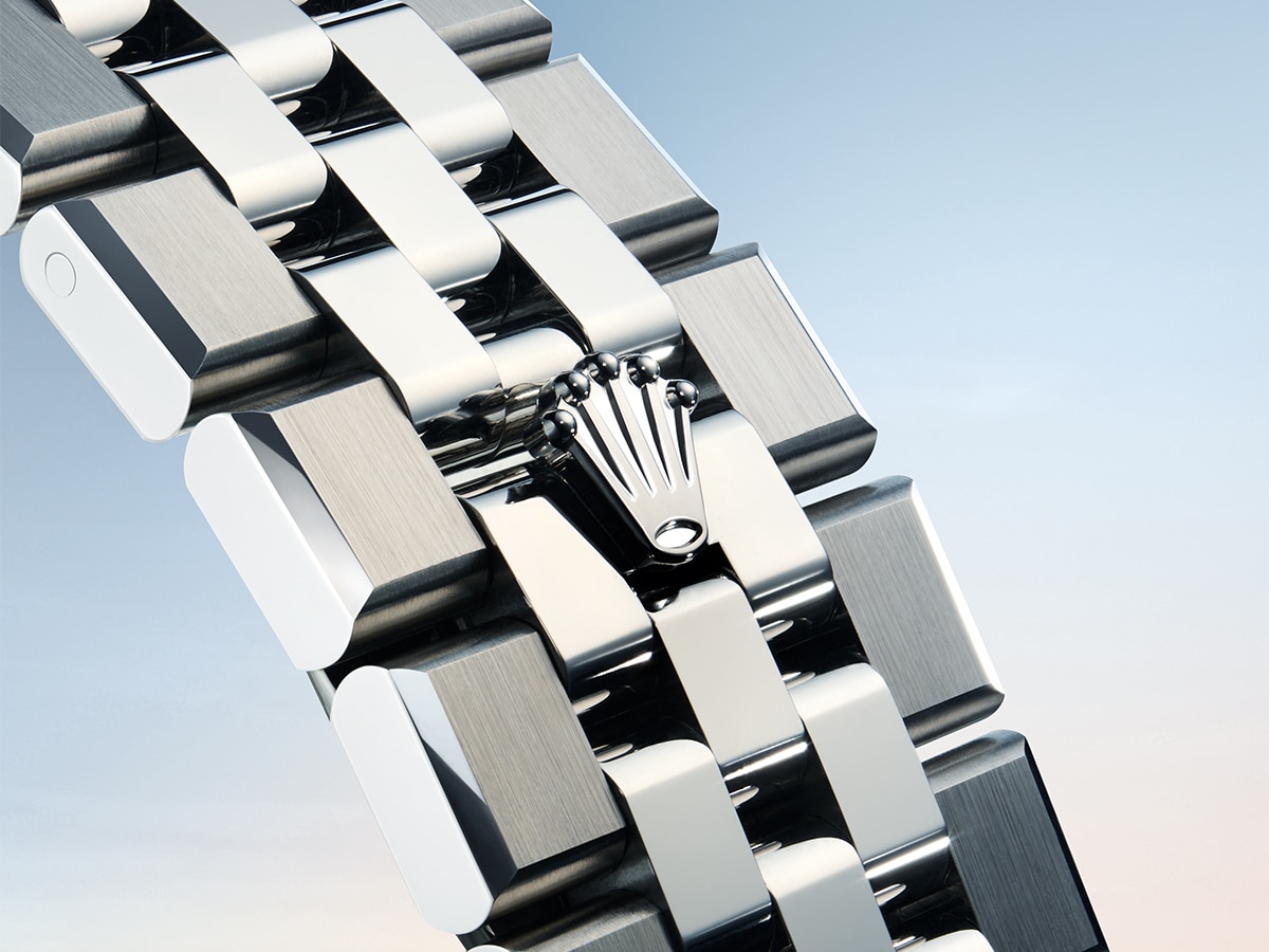 Rolex land dweller bracelet details