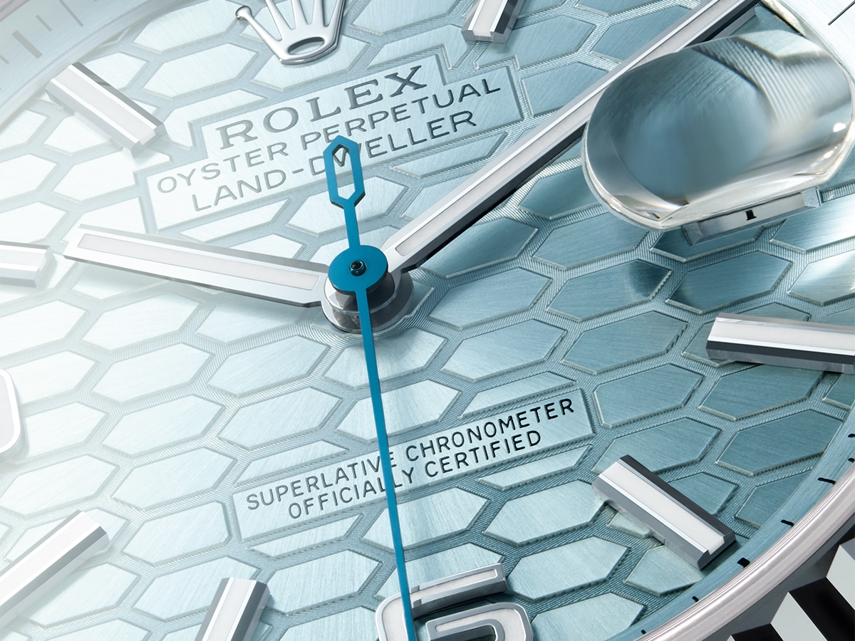 Rolex oyster perpetual land dweller 40 in 950 dial detail