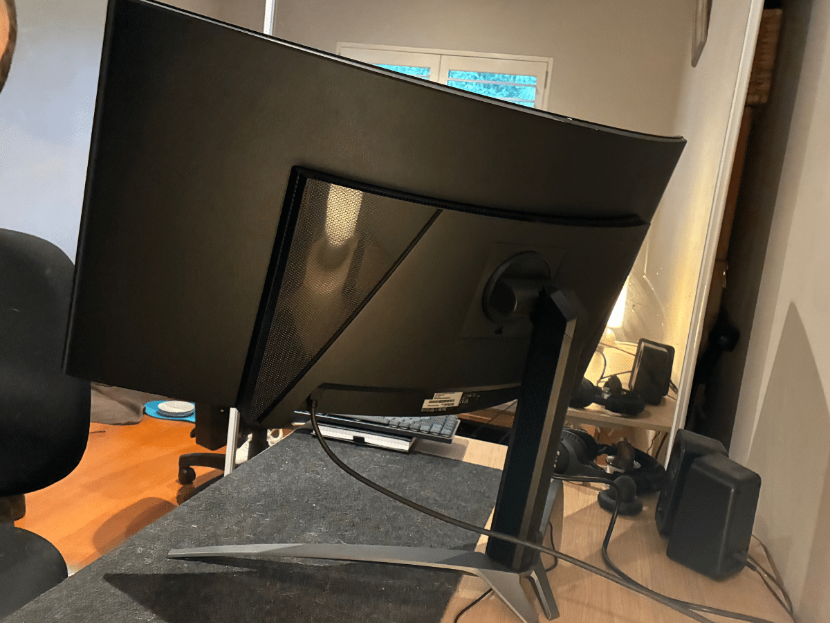 Acer's Predator X39 OLED Gaming Monitor