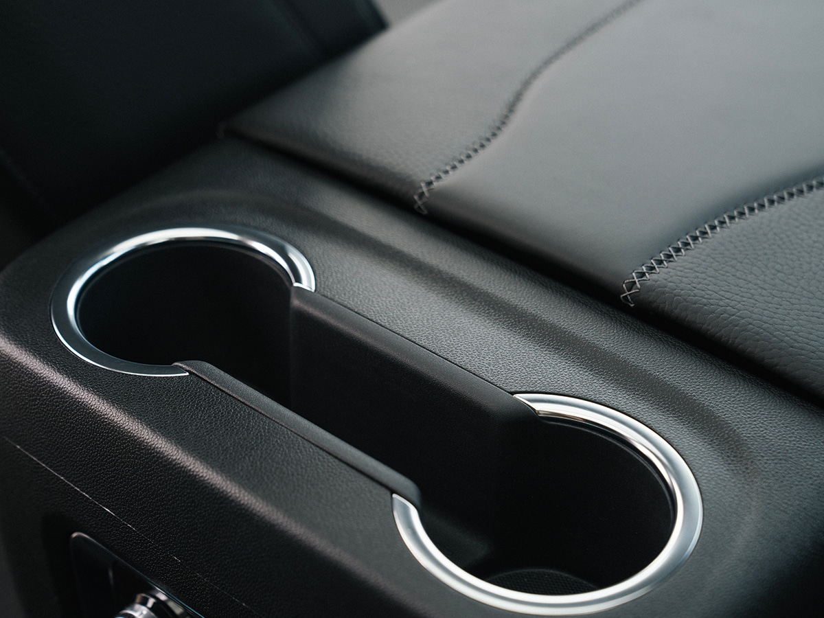Gmc yukon denali glovebox cupholders