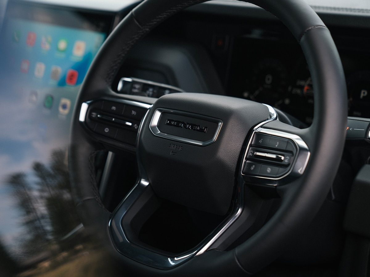 Gmc yukon denali steering wheel