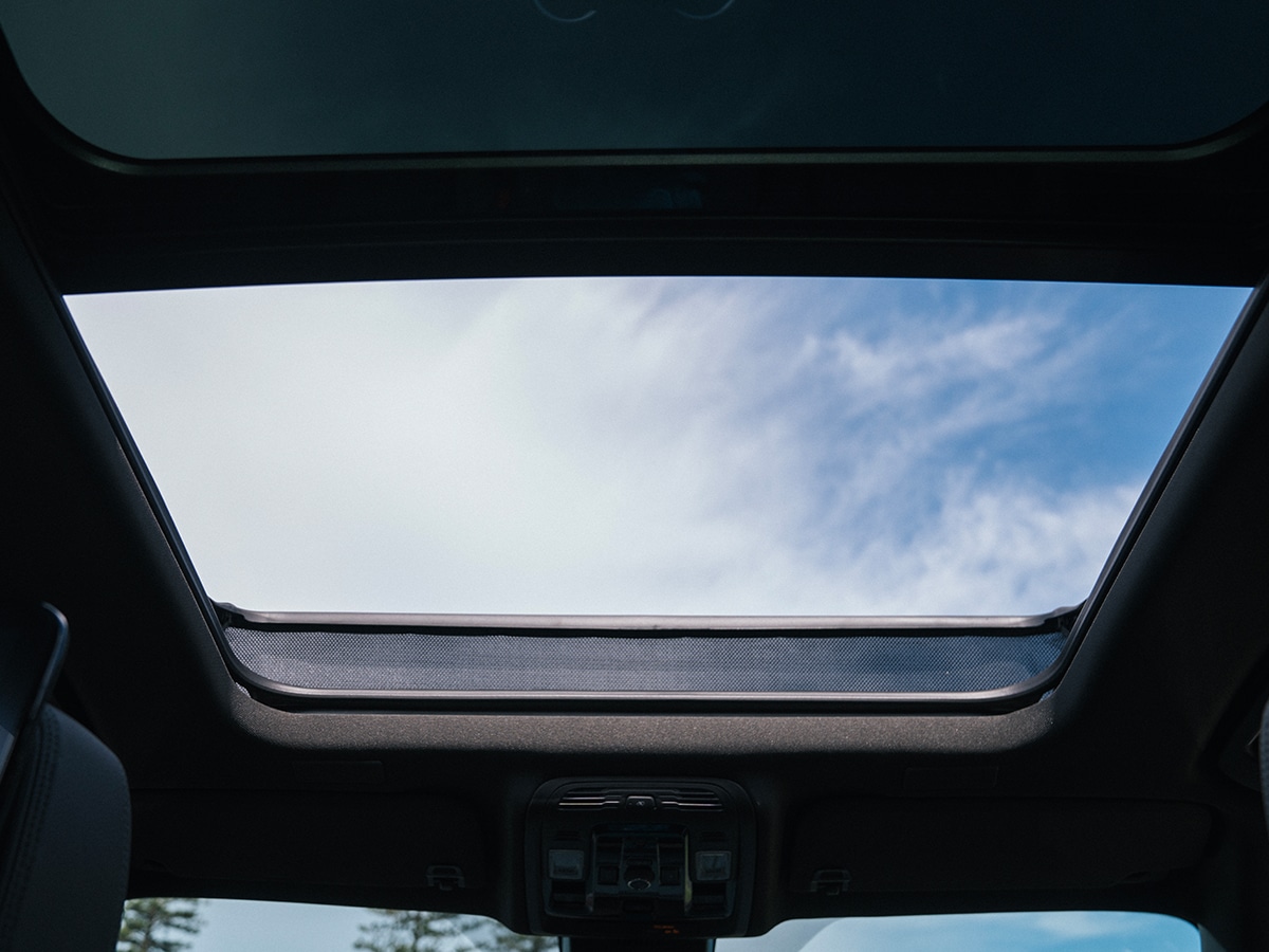 Gmc yukon denali sunroof
