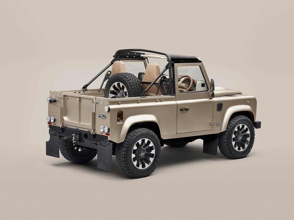 Land Rover Classic Defender Soft Top V8