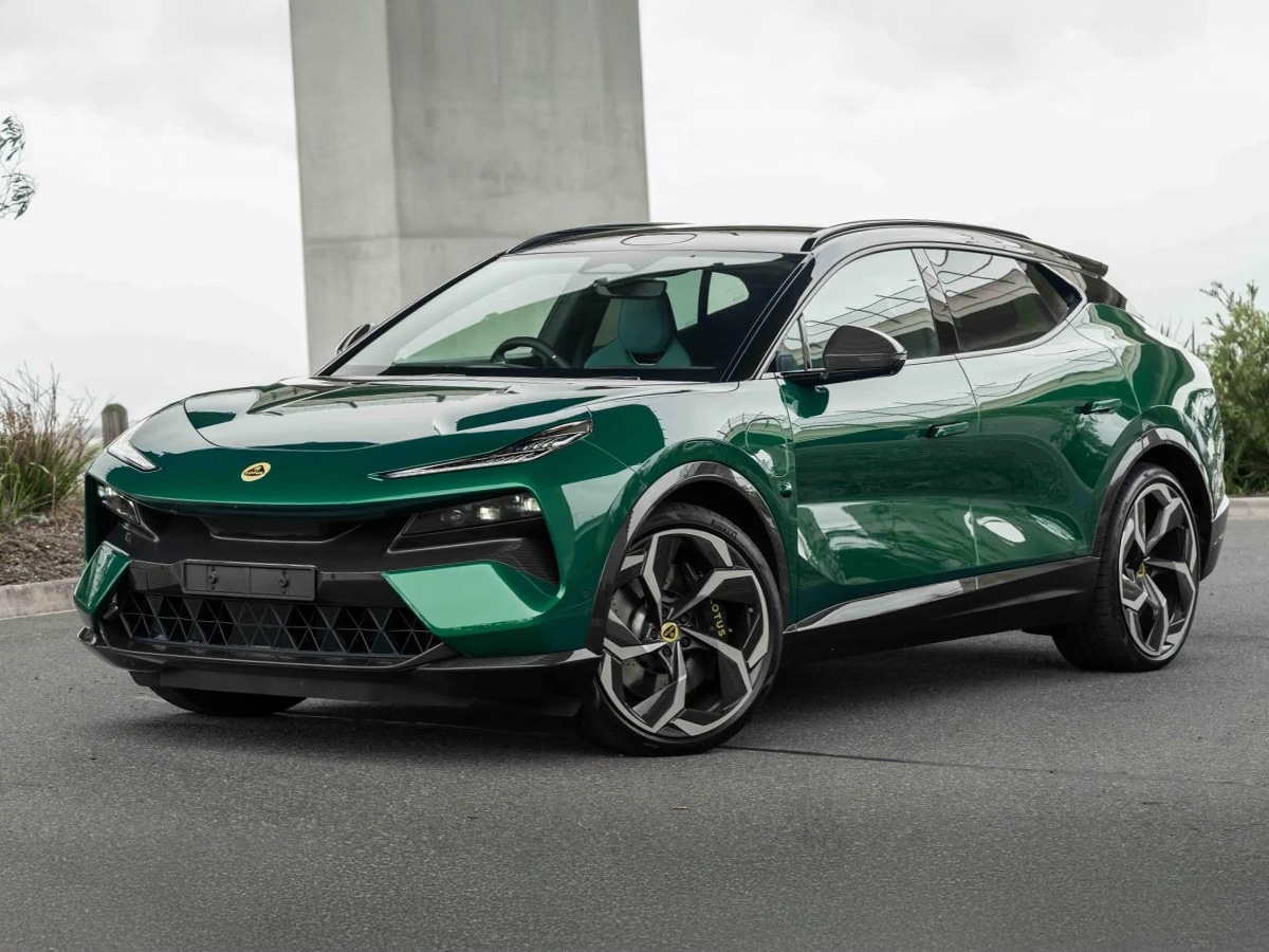 Lotus eletre r