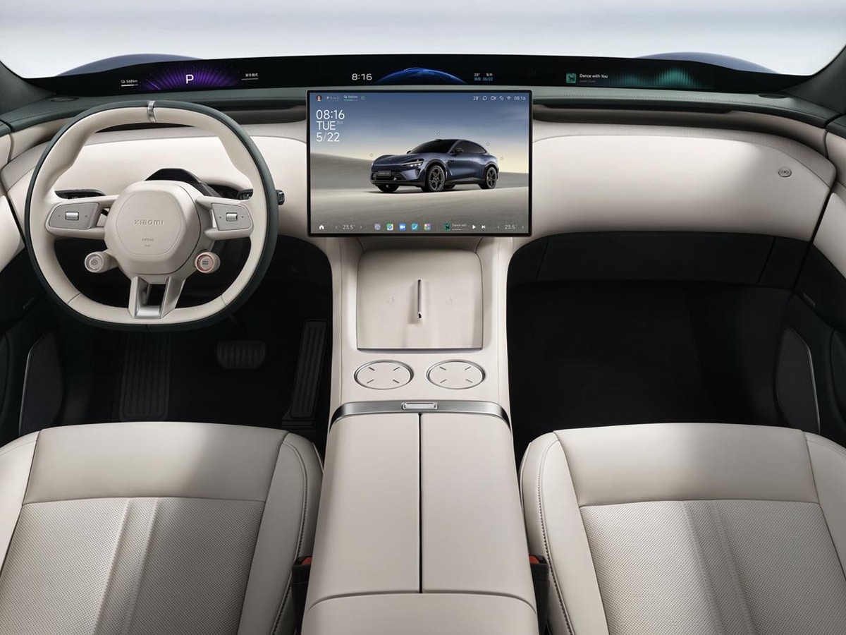 Yu7 interior