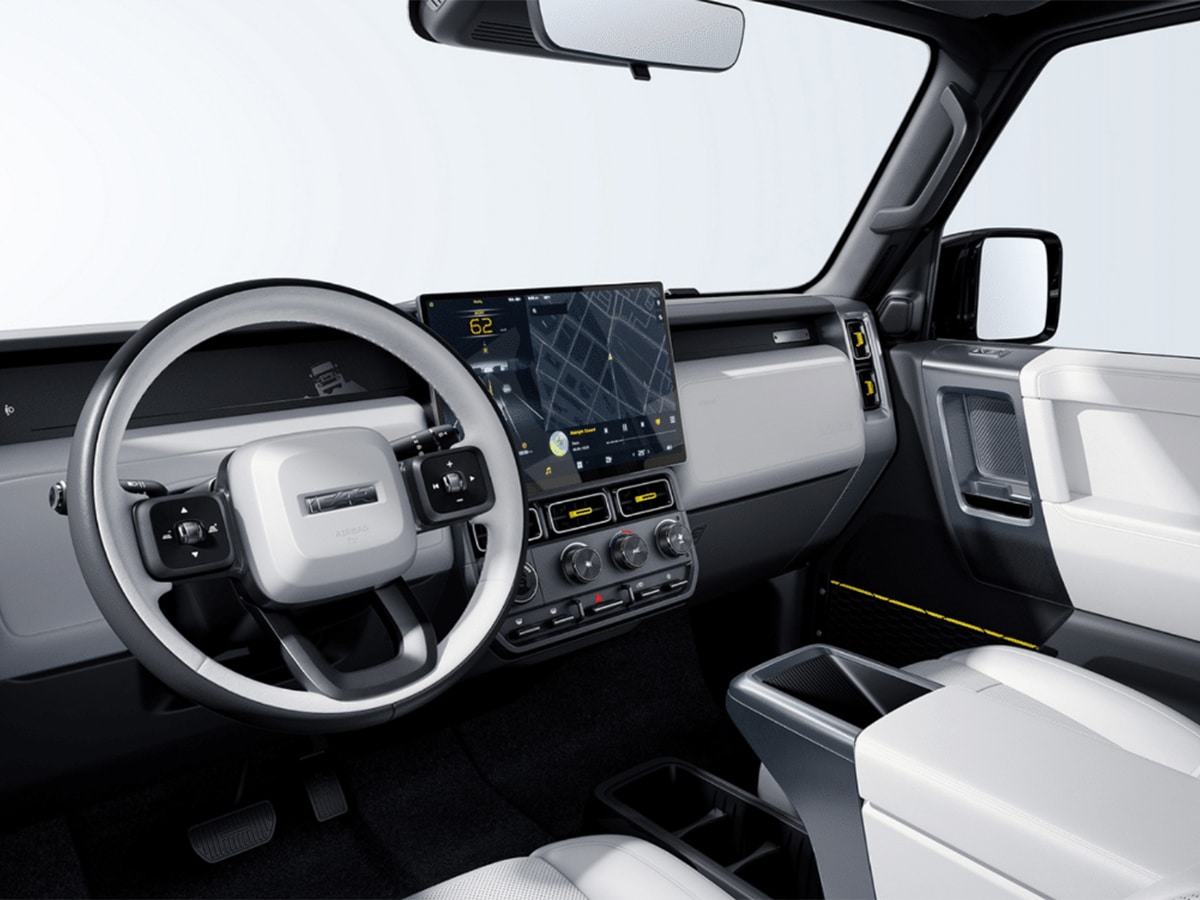 Icar v23 in white interior