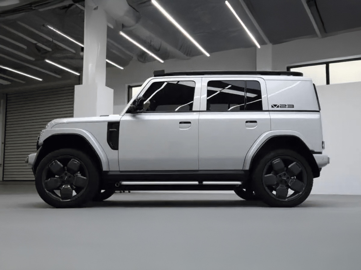 Icar v23 in white side profile