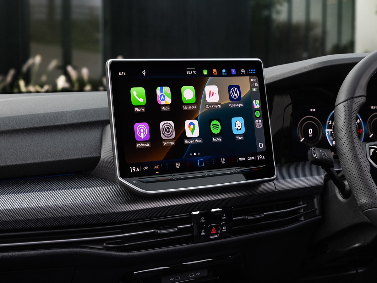 2025 golf r in lapiz blue apple carplay screen
