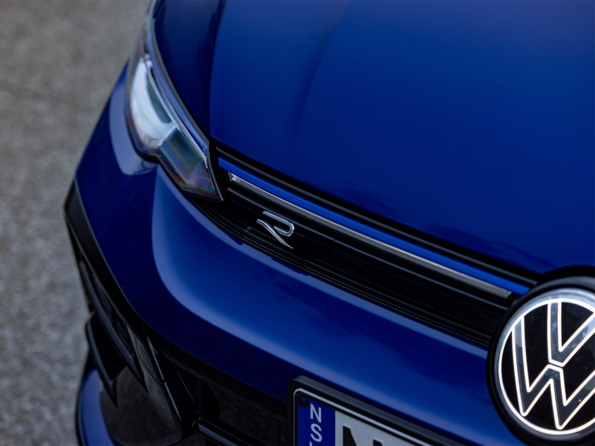 2025 golf r in lapiz blue front badge