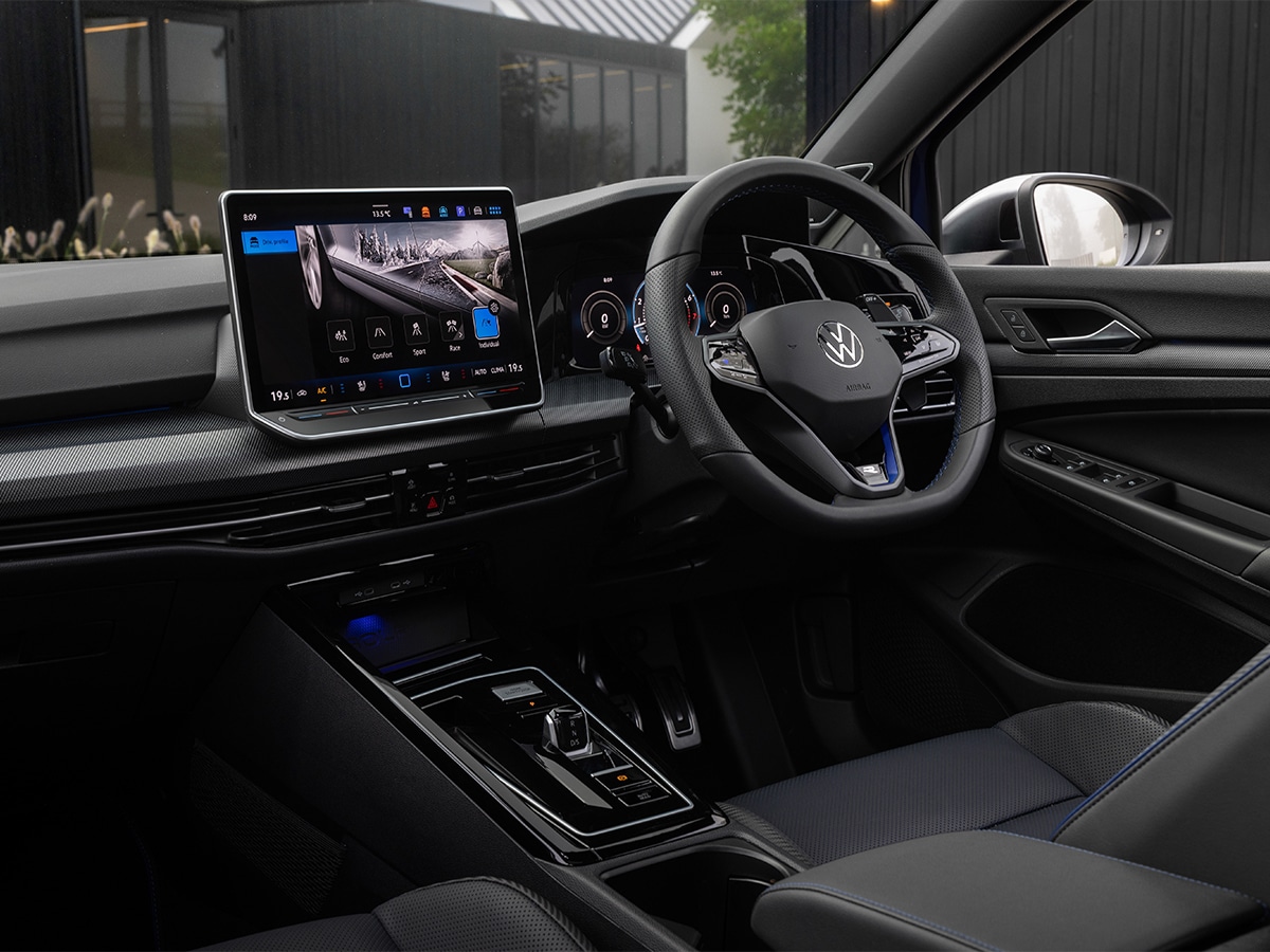 2025 golf r in lapiz blue interior