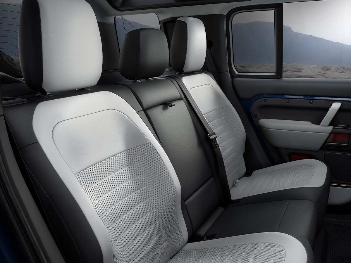 2026 defender octa rear seats