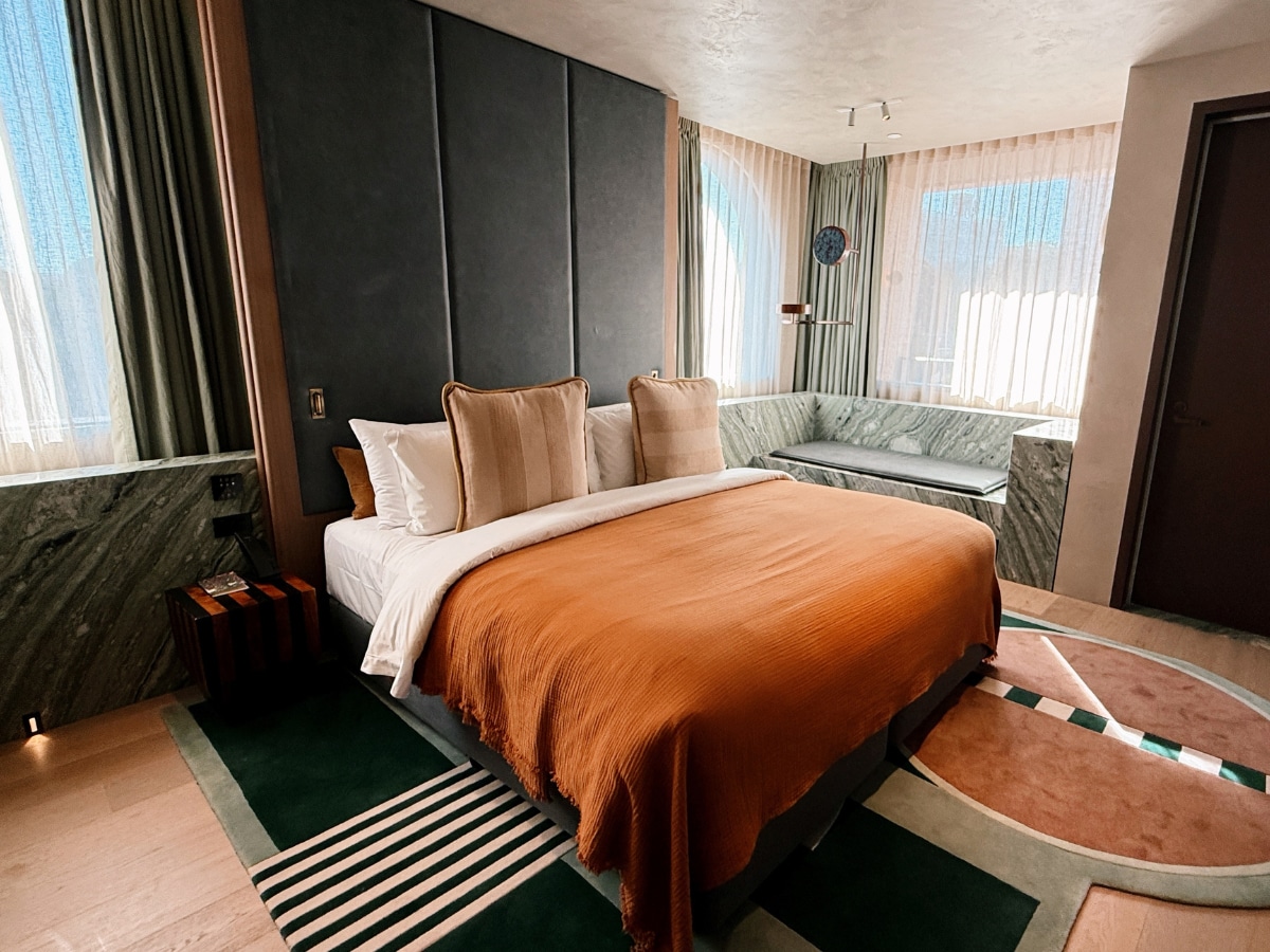 The EVE Hotel Review - Man of Many
