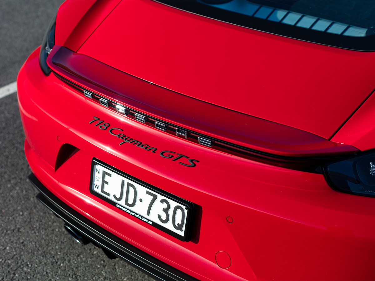 Porsche 718 cayman gts 4 0 badge