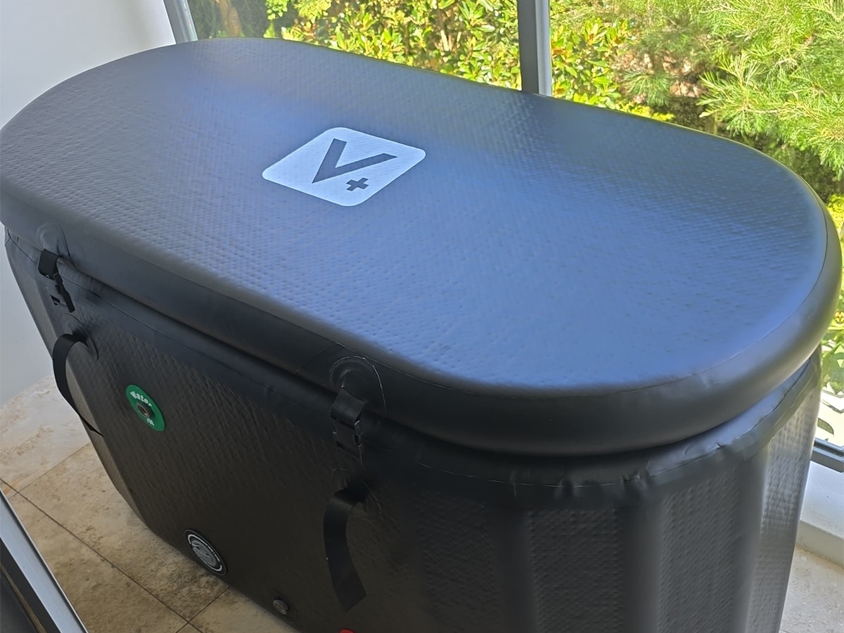Vital+ Ice Bath Pro tub on a balcony