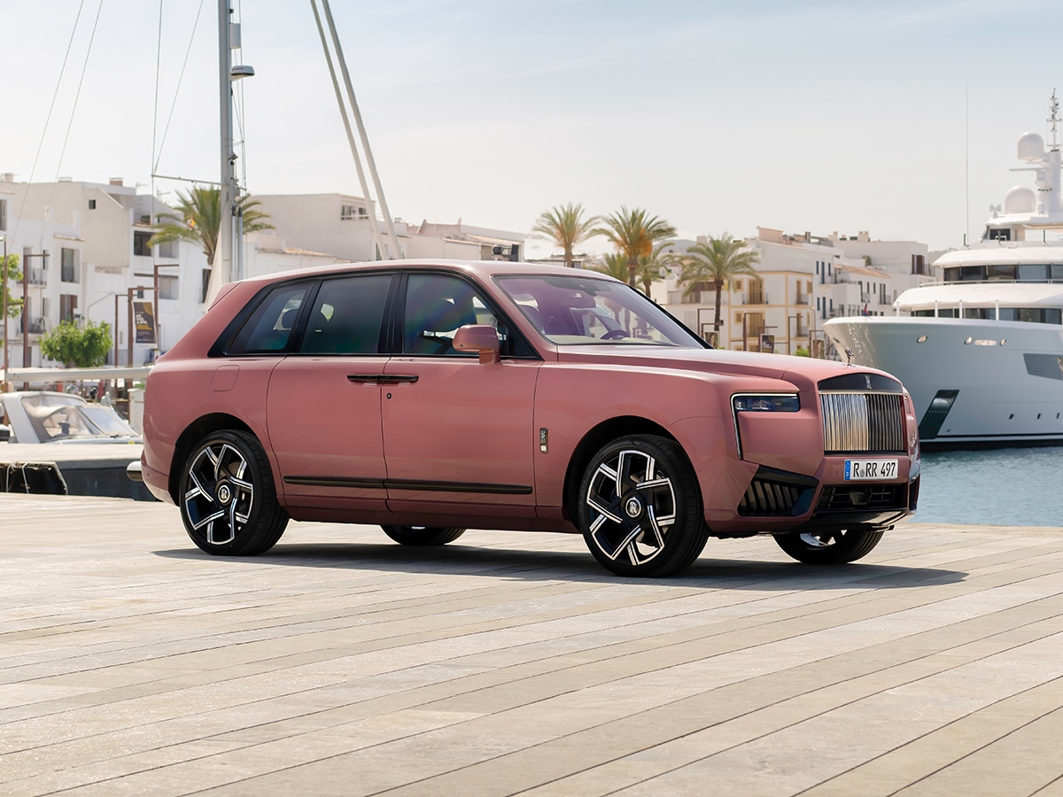 Rolls royce black badge cullinan series ii