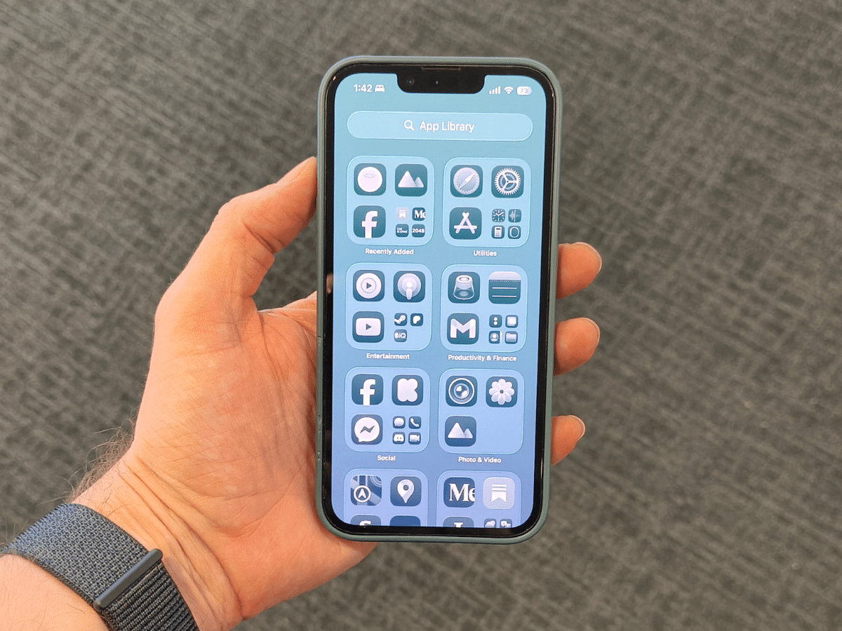 Our iPhone 16e Running iOS 26's Developer Beta