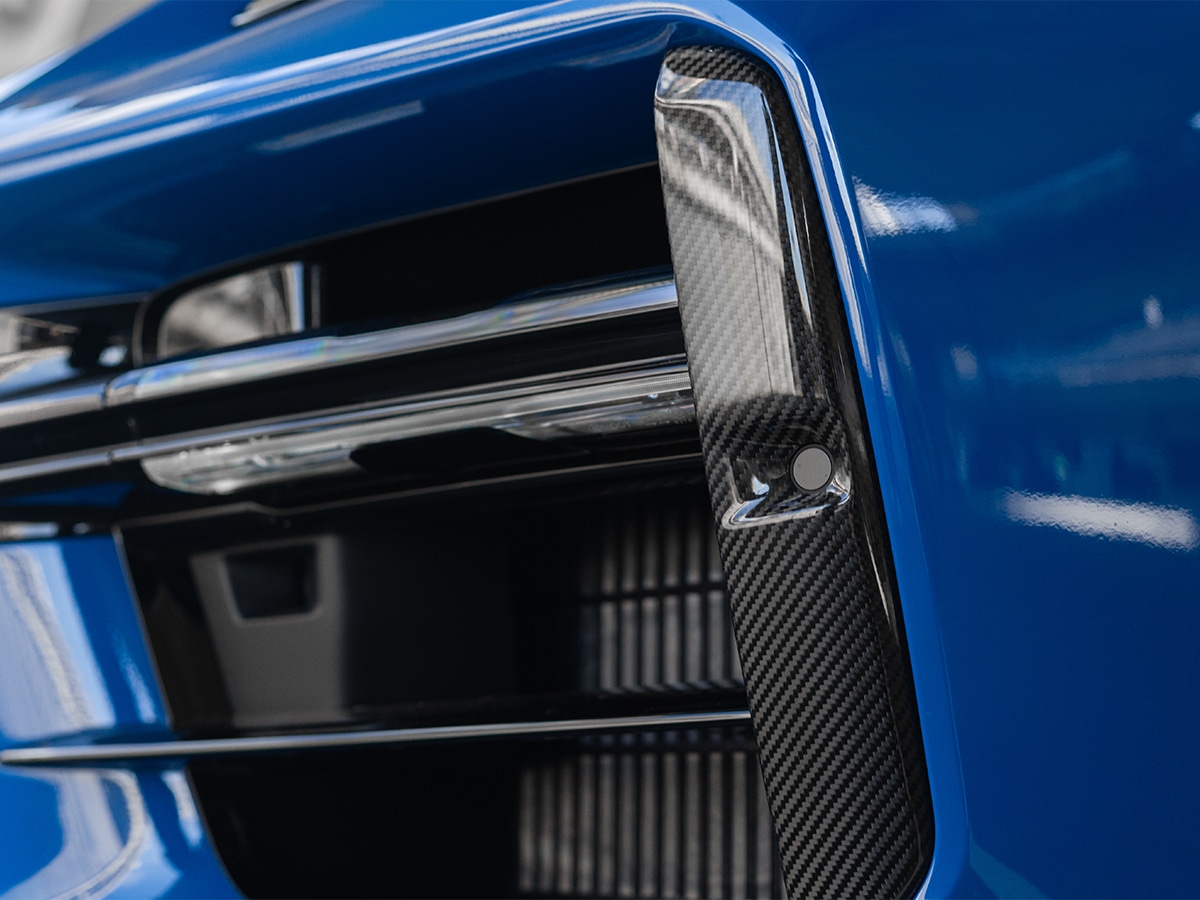 2025 porsche panamera turbo e hybrid front bumper vent