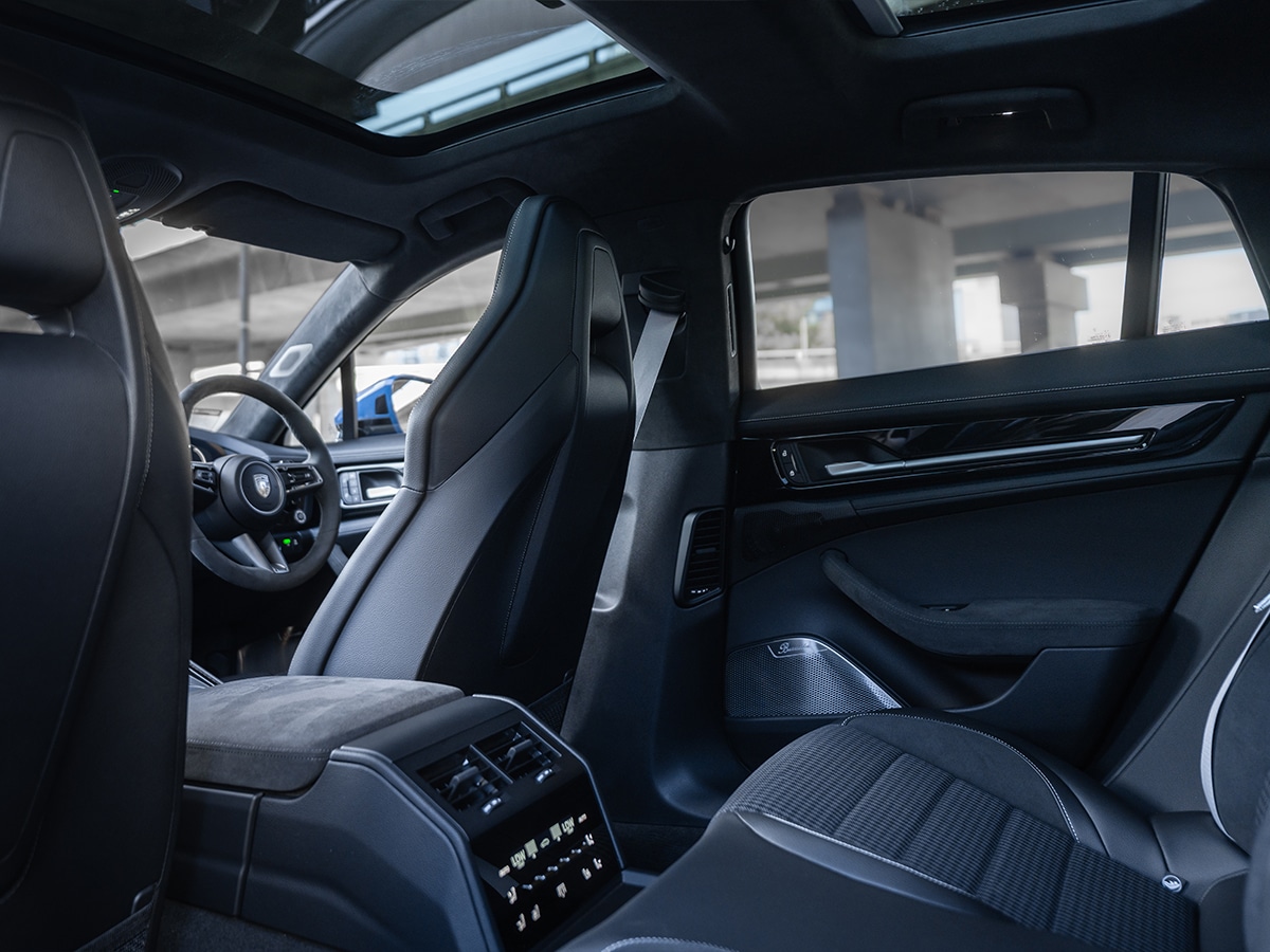 2025 porsche panamera turbo e hybrid rear seats