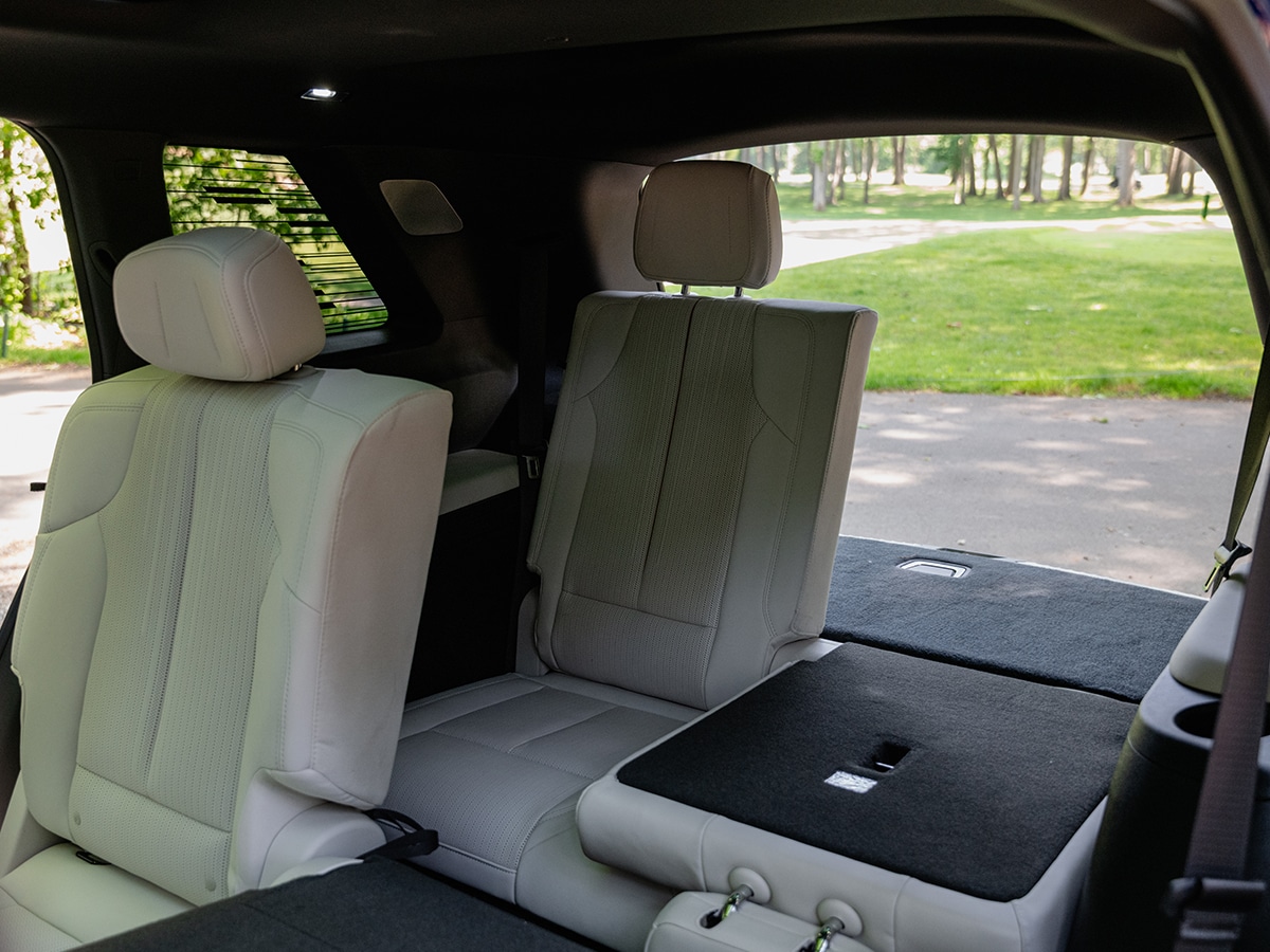 Cadillac vistiq third row 2