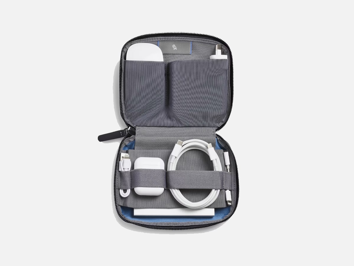 Bellroy tech kit