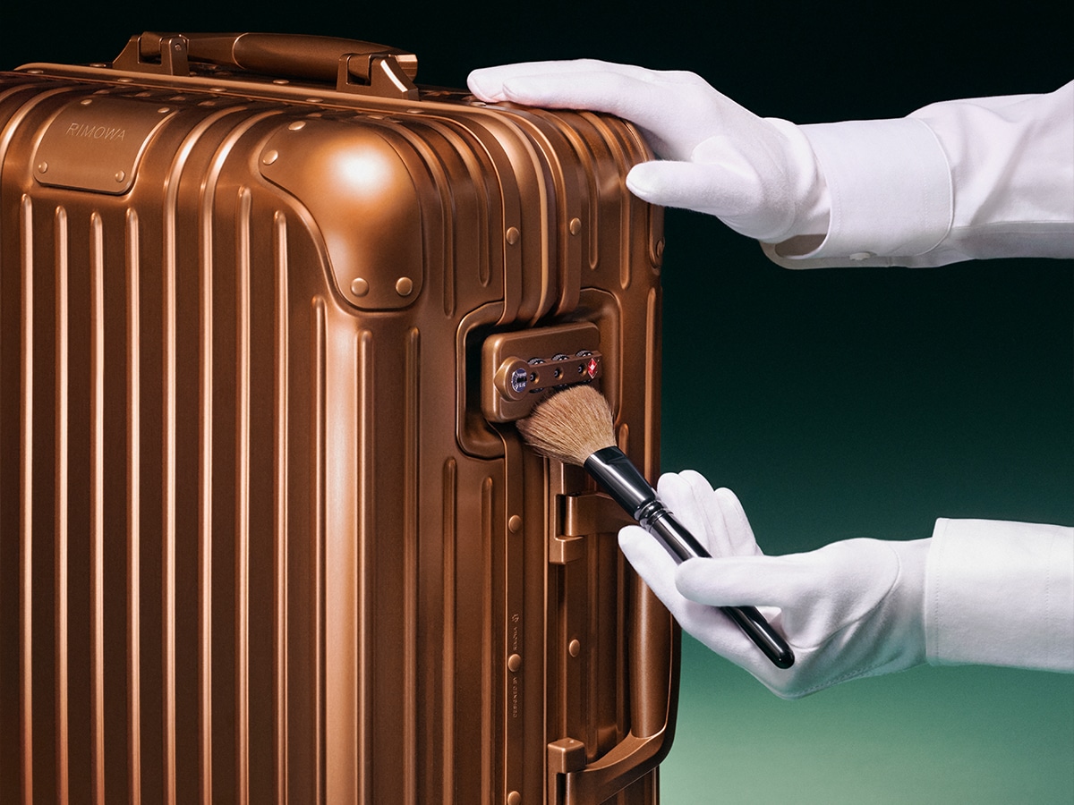 Rimowa bronze dusting
