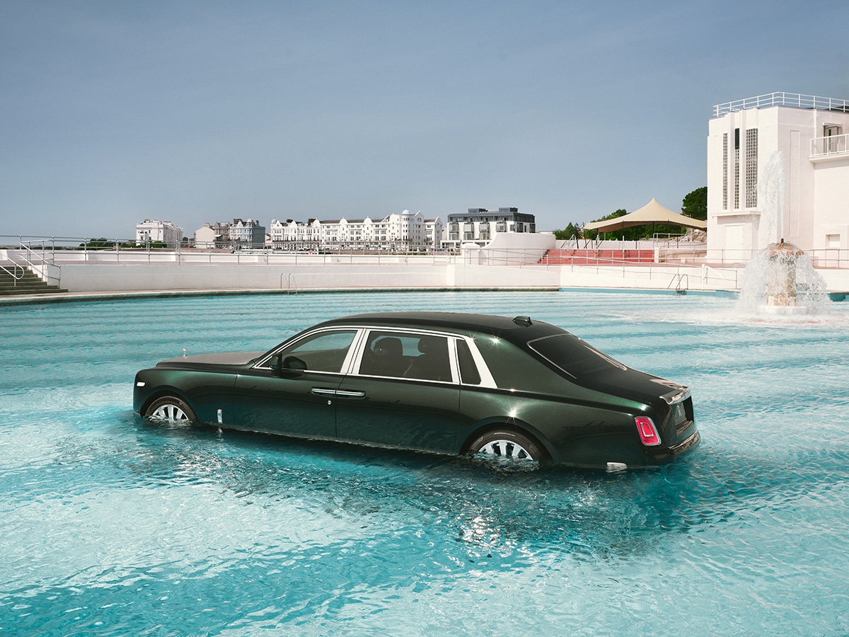 Rolls royce phantom extended in pool 2