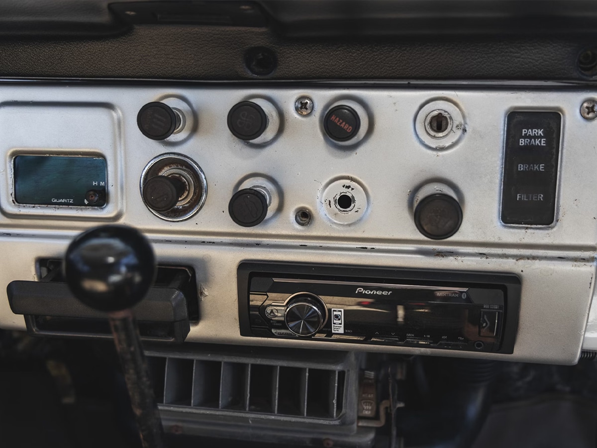Steve irwin landcruiser interior 1