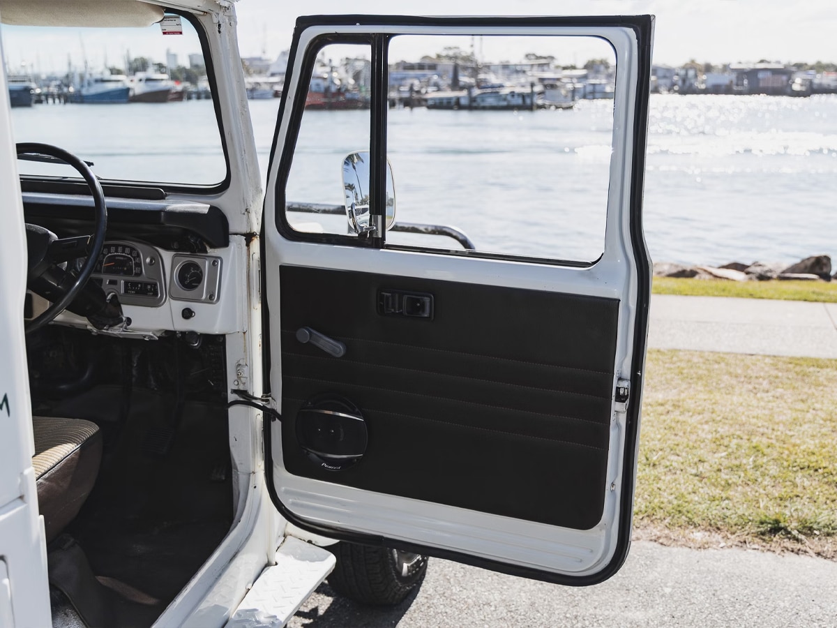 Steve irwin landcruiser interior 2