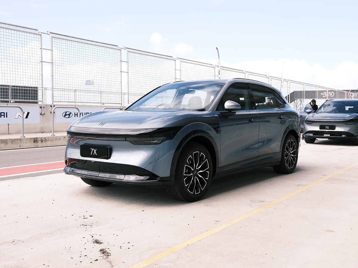 Zeekr 7x review front three quarter